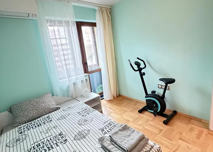 New Cozy 3 Bedroom 90m2 Appartement Sofia