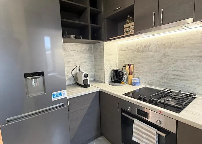 New Cozy 3 Bedroom 90m2 *